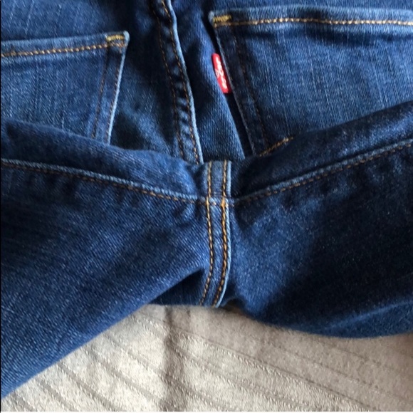 SOLD Levi’s Mike High Skinny Jeans - Picture 5 of 7
